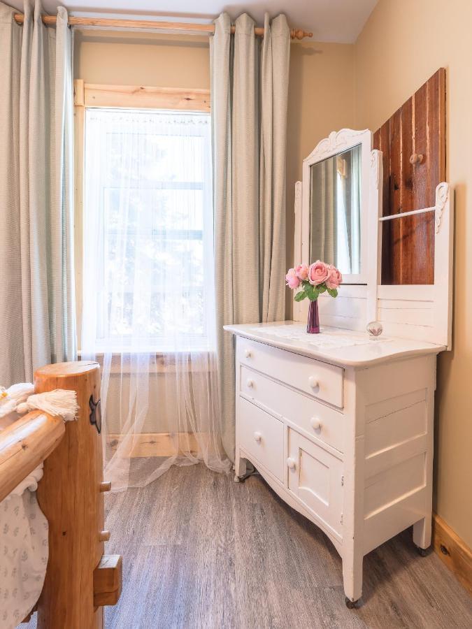 Craftsman'S Loft - Heritage Charm - Ac - 5 Min Dt YYC 외부 사진